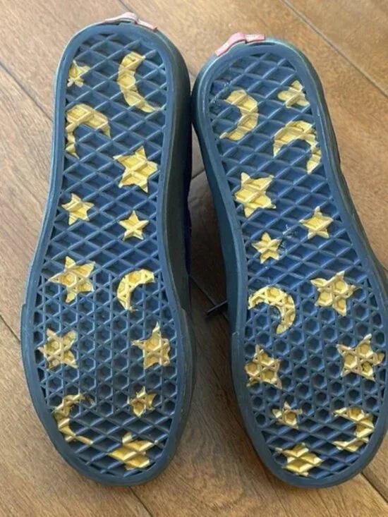 Vans Sk8-Hi x Disney Sorcerer's Apprentice, like new! - Picture 4 of 5